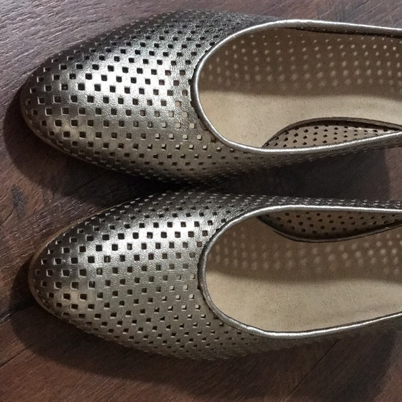 Stuart Weitzman pumps - Picture 2 of 6